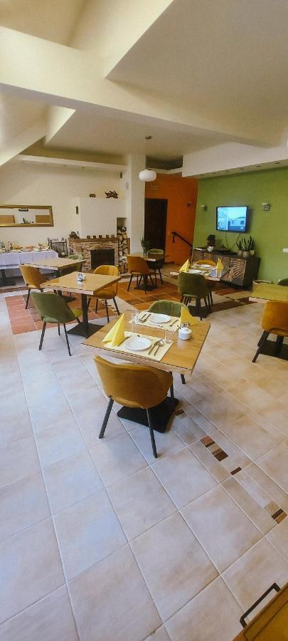 Zagorzanka Rehabilitacyjno-rekreacyjny Sis Dziadkowiec - Spolka Jawna 4*